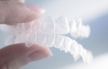 Going Back to School with Invisalign: 5 Benefits for Teens and Adults